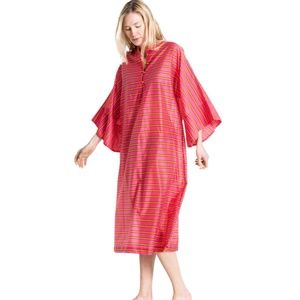 La Vie Style House pink caftan